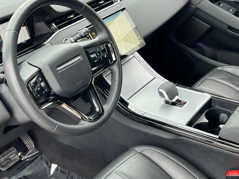 Used 2024 Land Rover Range Rover Evoque S image 12