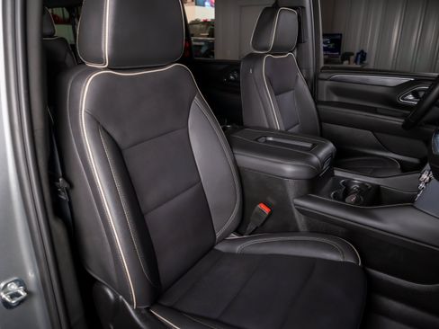 Used 2023 GMC Yukon XL SLT w/ SLT Premium Package AWD/4WD image 22