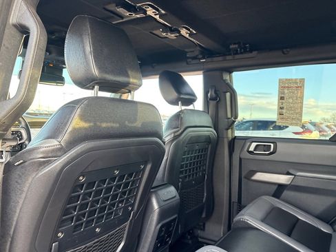 Used 2023 Ford Bronco Black Diamond w/ Sasquatch Package image 41