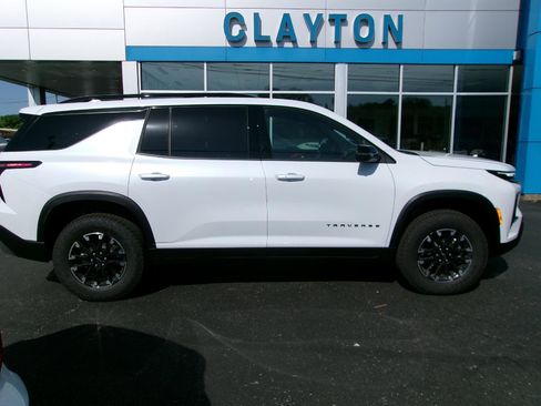 New 2026 Chevrolet Traverse Z71 w/ Driver Confidence Package AWD/4WD image 2