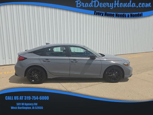 Used 2025 Honda Civic Sport image 1