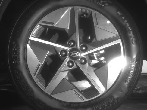 Used 2025 Hyundai Tucson SEL image 14