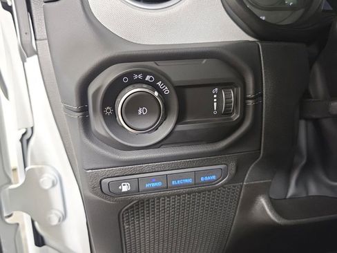 Used 2025 Jeep Wrangler Unlimited Sahara w/ Safety Group AWD/4WD image 27