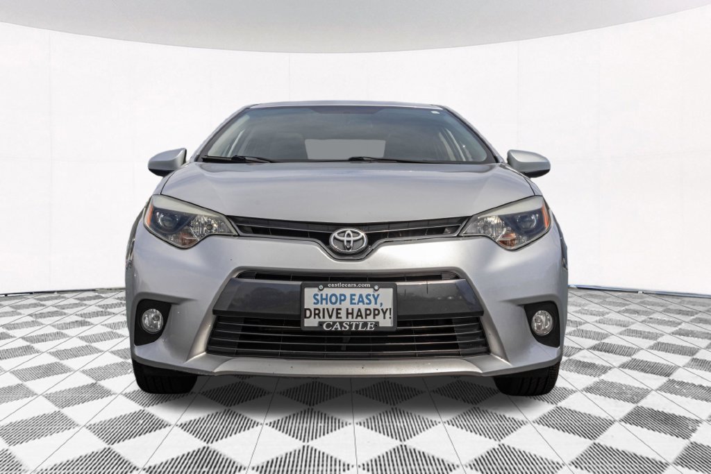 Used 2015 Toyota Corolla LE FWD image 5