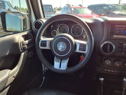 Used 2018 Jeep Wrangler Unlimited Sport AWD/4WD image 15