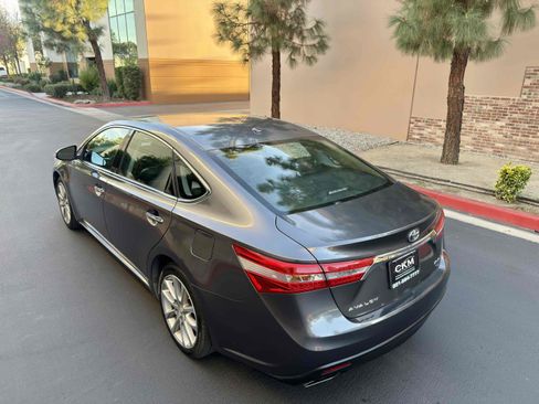 Used 2014 Toyota Avalon Limited image 15