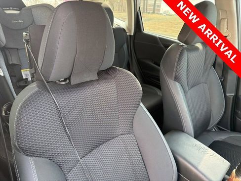 Used 2020 Subaru Forester Premium image 24