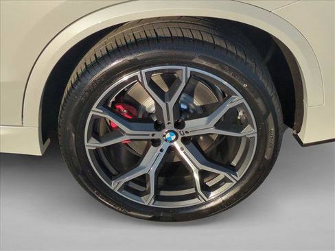 New 2026 BMW X5 M60i w/ Executive Package image 10