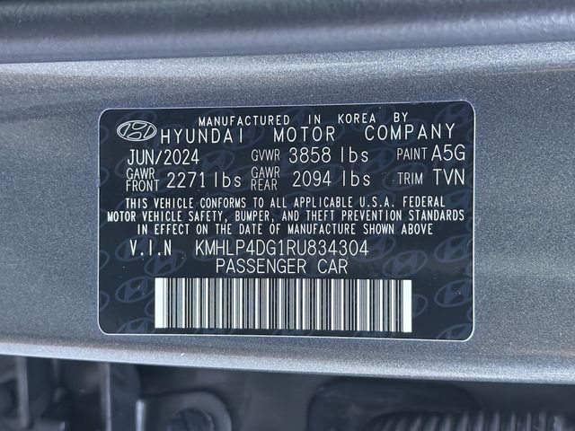 Certified 2024 Hyundai Elantra Limited FWD image 37