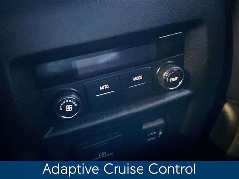 Certified 2023 Chevrolet Traverse LT w/ LT Premium Package image 12