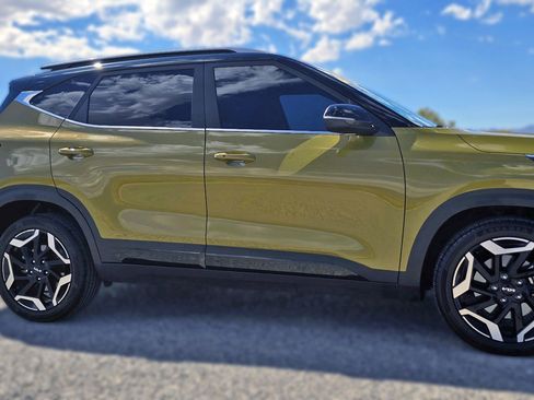 Used 2024 Kia Seltos SX image 3