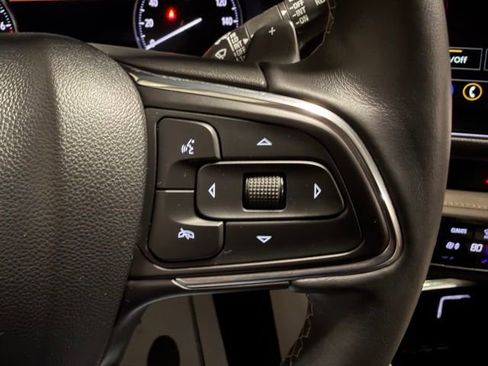 Used 2023 Buick Envision Avenir image 33