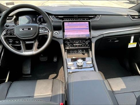 New 2025 Jeep Grand Cherokee Overland w/ Luxury Tech Group IV image 5