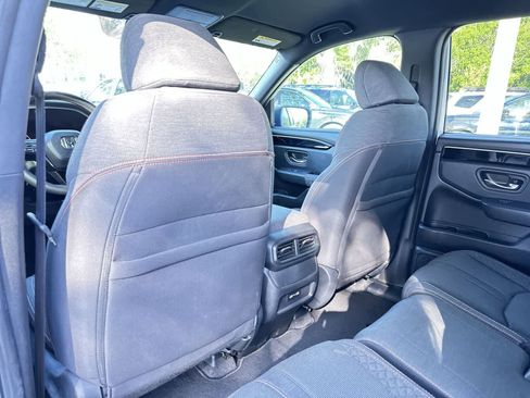 Used 2023 Honda Pilot Sport image 29