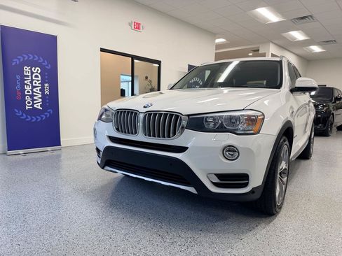 Used 2016 BMW X3 xDrive28i AWD/4WD image 3