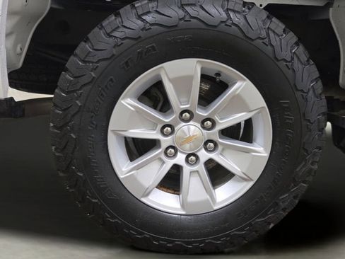 Used 2024 Chevrolet Silverado 1500 LT AWD/4WD image 30