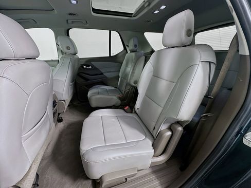 Used 2018 Chevrolet Traverse LT image 25