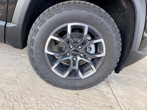 New 2026 Chevrolet Equinox ACTIV w/ Convenience Package III FWD image 13