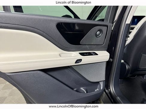 New 2026 Lincoln Aviator AWD image 49