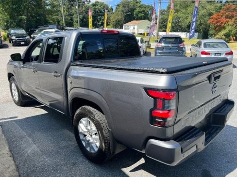 Used 2022 Nissan Frontier SV w/ Technology Package image 10