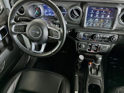 Used 2021 Jeep Wrangler Unlimited Sahara image 6