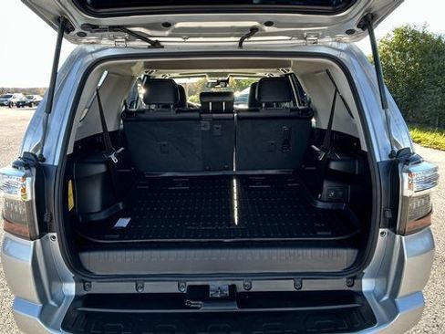Used 2022 Toyota 4Runner SR5 Premium image 36
