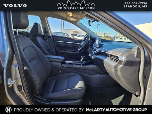 Used 2023 Nissan Altima 2.5 SV image 24