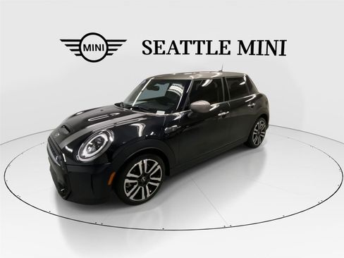 Used 2023 MINI Cooper S image 5