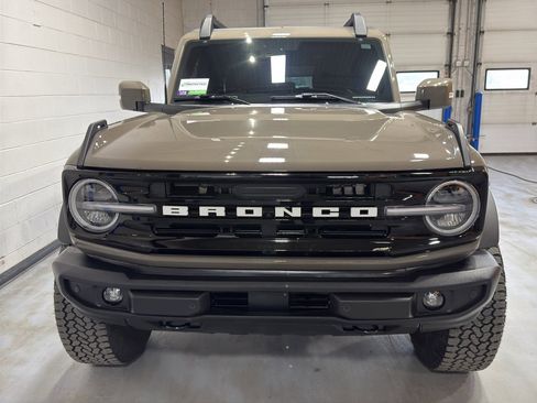 Used 2025 Ford Bronco Outer Banks w/ Sasquatch Package image 8