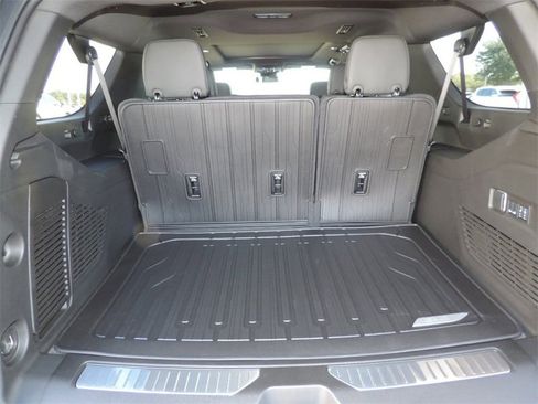 New 2026 GMC Yukon XL Denali w/ Sun & Power Step Package image 12