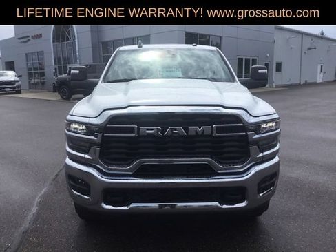 Used 2026 RAM 2500 Big Horn AWD/4WD image 3