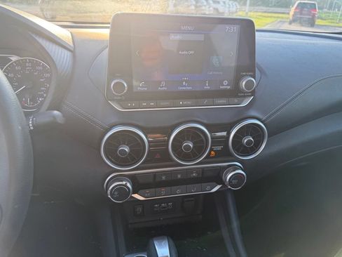 Used 2024 Nissan Sentra SV FWD image 10