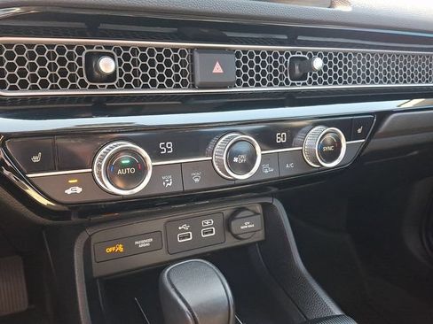 Used 2023 Honda Civic Touring image 18