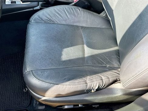 Used 2014 Subaru Forester 2.5i Limited image 17