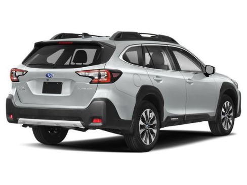 Used 2023 Subaru Outback Limited AWD/4WD image 2