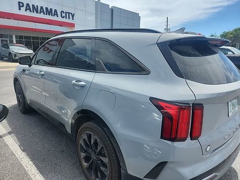 Used 2022 Kia Sorento SX FWD image 17