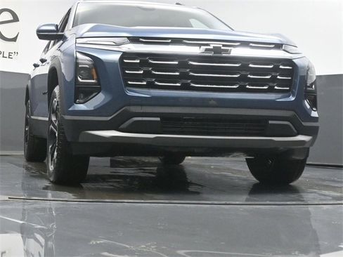 New 2026 Chevrolet Equinox LT w/ Convenience Package II image 3