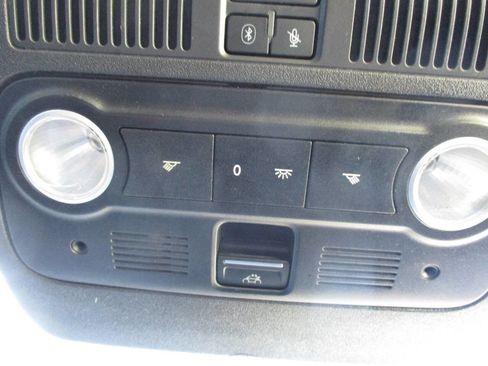 Used 2013 Volkswagen Beetle 2.5 FWD image 99