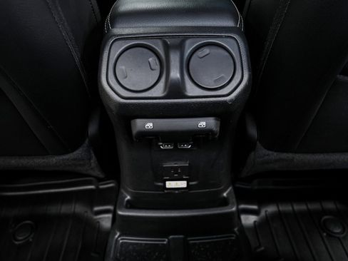 Used 2022 Jeep Wrangler Unlimited Sahara w/ Cold Weather Group image 30