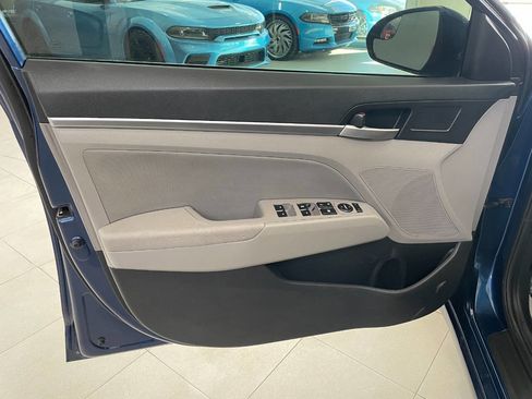 Used 2020 Hyundai Elantra SEL image 13