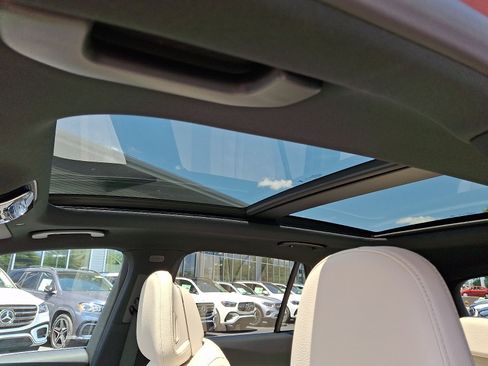 Used 2026 Mercedes-Benz GLC 300 4MATIC image 14