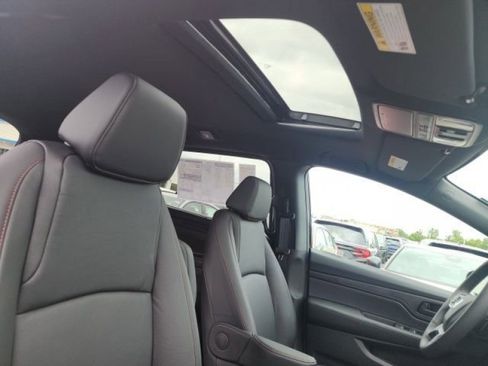 Used 2026 Honda Odyssey Sport-L image 6