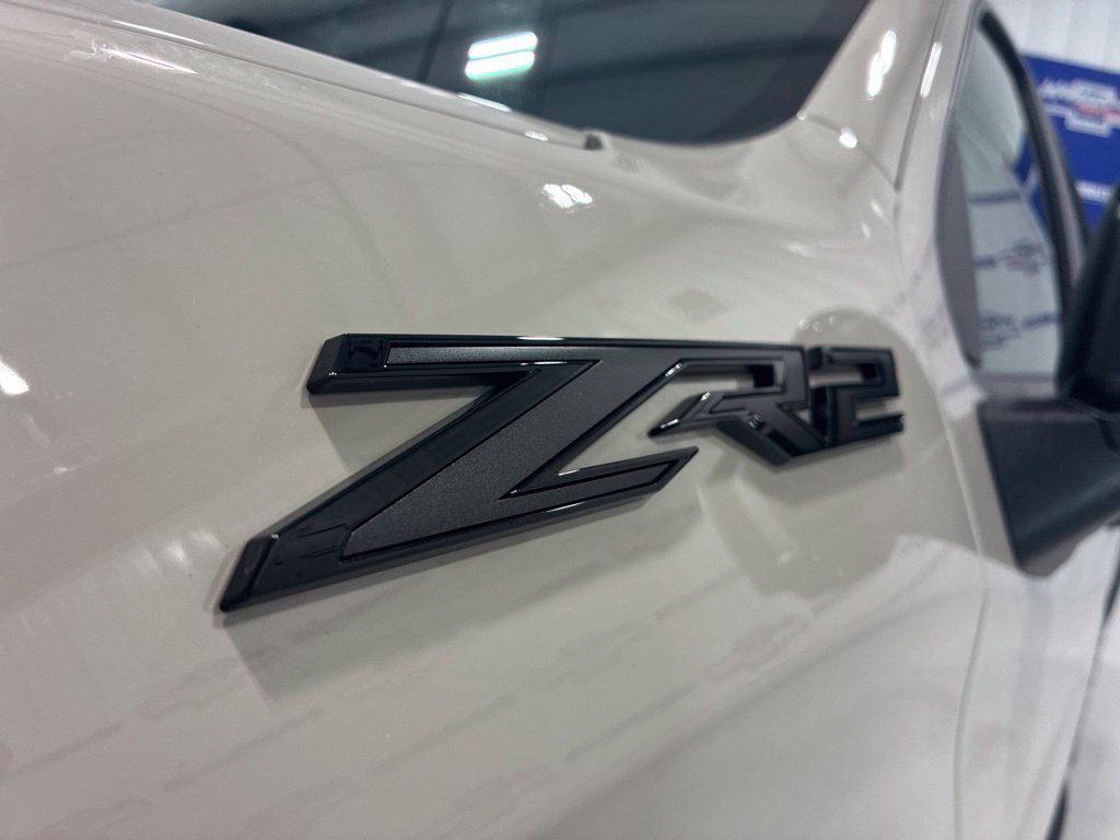 Used 2026 Chevrolet Silverado 1500 ZR2 w/ LPO, Dark Essentials Package AWD/4WD image 14