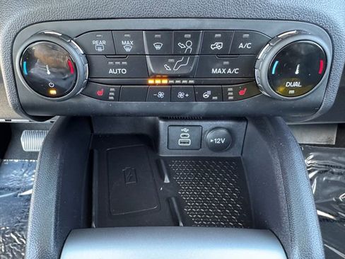 Used 2024 Ford Bronco Sport Outer Banks w/ Tech Package AWD/4WD image 27
