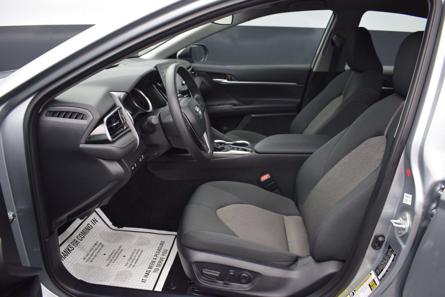 Used 2023 Toyota Camry LE FWD image 13