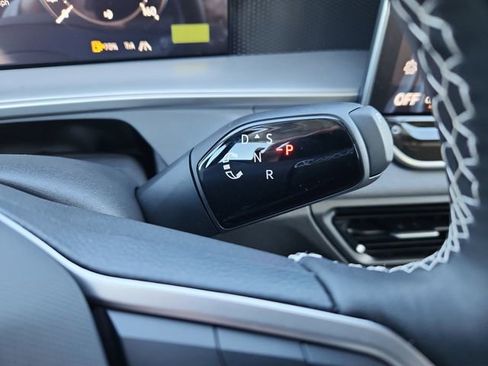 New 2026 Volkswagen Tiguan SE image 13