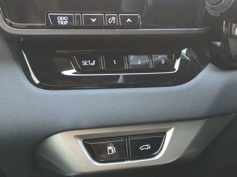 Used 2025 Lexus RX 350h w/ Convenience Package image 29