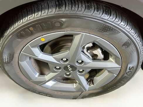 Used 2025 Kia K4 FWD image 11