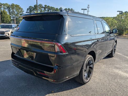 New 2025 Lincoln Navigator L Reserve w/ Jet Appearance Package image 5