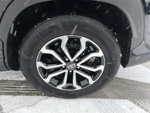 Used 2023 Toyota Corolla Cross SE w/ Moonroof Package image 10